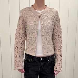 Floral cut outs divided brand, great condition